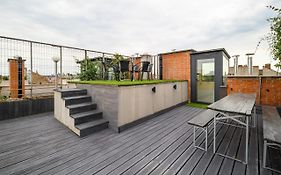 3Bedroom Triplex Rooftop Apartment