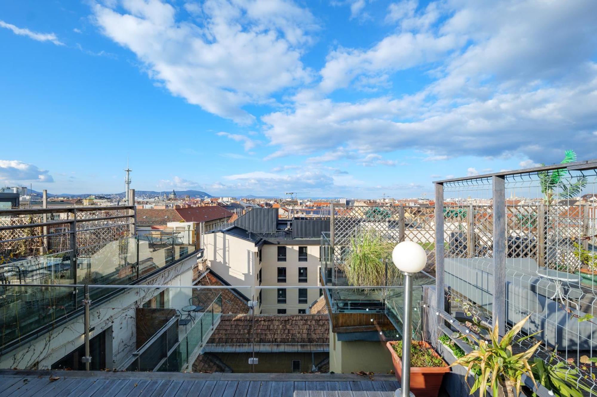 3Bedroom Triplex Rooftop Apartment Budapest Extérieur photo